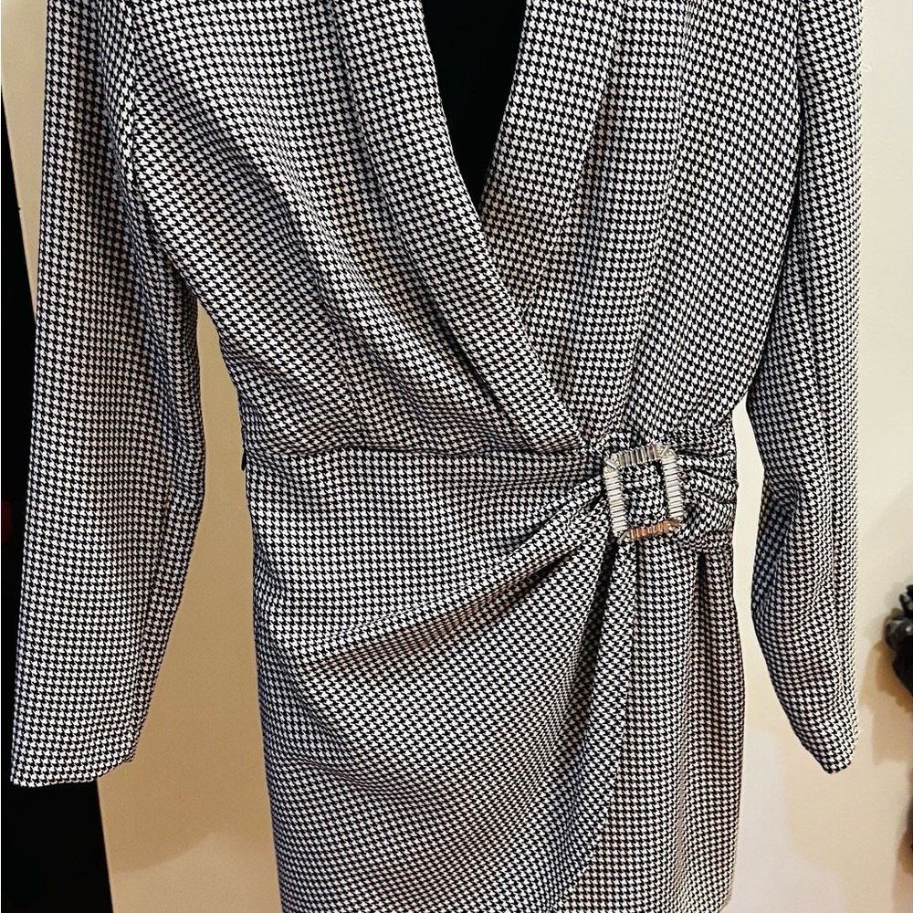 Chic Black and White Houndstooth Dress